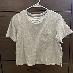 Crop gray tee with chest pocket
